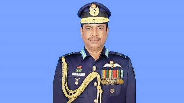 বিমান বাহিনীর সাবেক প্রধান শেখ আব্দুল হান্নান কাতারে গ্রেপ্তার