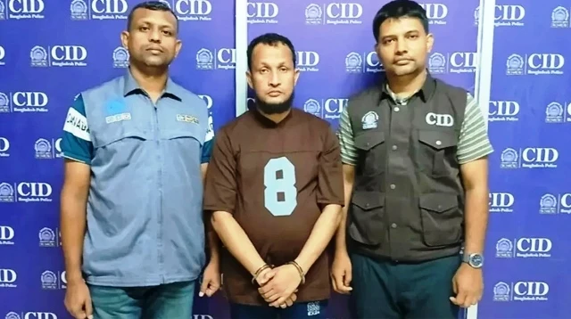 যুব উন্নয়নের প্রশ্নফাঁস: বিএআরসির সহকারী পরিচালক গ্রেপ্তার