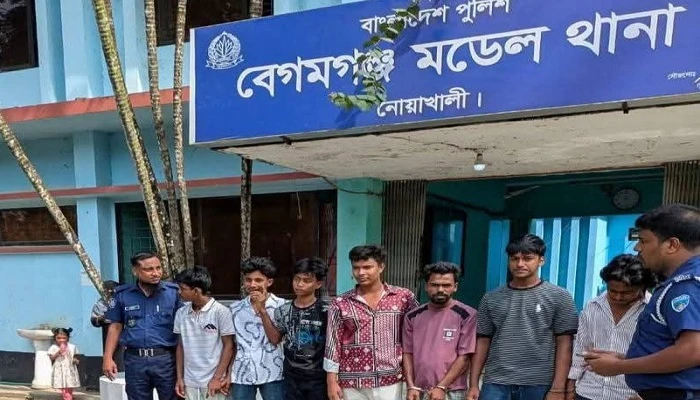 ঝটিকা মিছিল থেকে নিষিদ্ধ ছাত্রলীগের ৮ নেতাকর্মী গ্রেপ্তার