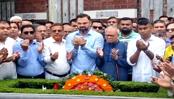 কোকোর জন্মদিনে বনানী কবরস্থানে বিএনপির শ্রদ্ধা
