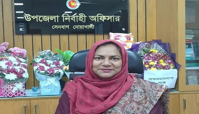 সেনবাগের বিদায়ী ইউএনও কে মুক্তিযোদ্ধা কমান্ড কাউন্সিলের ফুলেল বিদায়