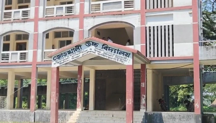এক বিদ্যালয়ের ৫০ শিক্ষার্থী অসুস্থ: তদন্ত কমিটি গঠন