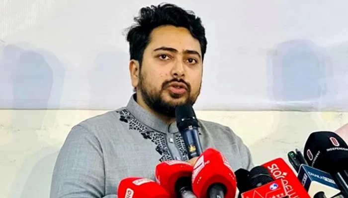 জ্বালানি তেলের বর্ধিত মূল্য প্রত্যাহারের দাবি নাহিদ ইসলামের