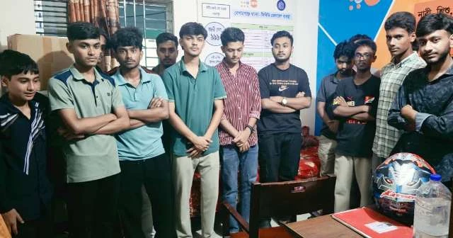 নোয়াখালীতে কিশোর গ্যাংবিরোধী অভিযানে আটক ৬৭