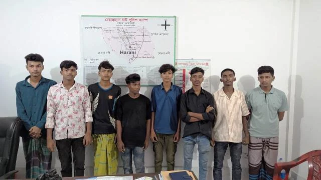 নোয়াখালীতে কিশোর গ্যাংবিরোধী অভিযানে আটক ১৬৩