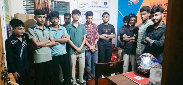 নোয়াখালীতে কিশোর গ্যাংবিরোধী অভিযানে আটক ৬৮