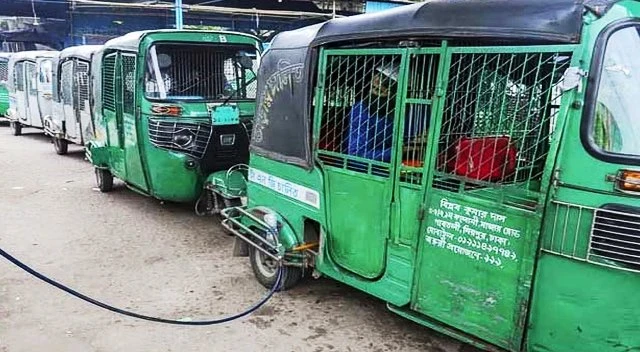 এলপিজির সঙ্গে বাড়ল অটোগ্যাসের দামও