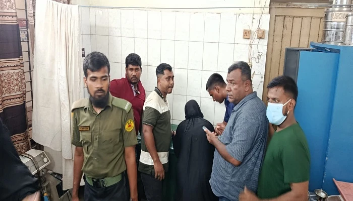 নোয়াখালীতে হামে আক্রান্ত শিশুর মৃত্যু, হাসপাতালে ভাঙচুর