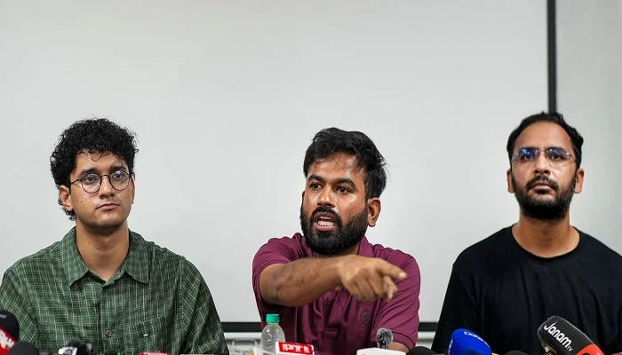 অভিজিৎসহ ‘তেলাপোকা পার্টির’ শীর্ষ তিন নেতা আটক