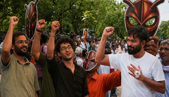 মুক্তি পেলেন অভিজিৎ, সৌরভ দাস ও আশুতোষ রাঙ্কা