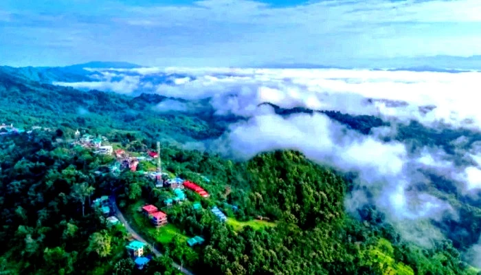 সাজেকে অনির্দিষ্টকালের সড়ক অবরোধ, আটকে পড়েছেন পর্যটকেরা
